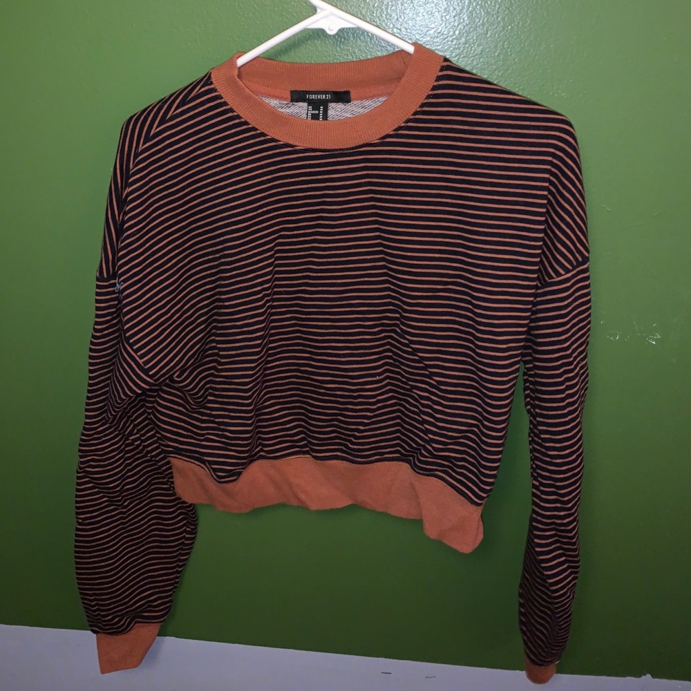Stripped cropped pullover